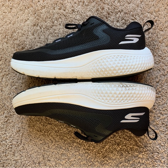 Skechers Sneakers Tennis Shoes GO RUN Supersonic Max Black Size 9.5 Running - Picture 4 of 15